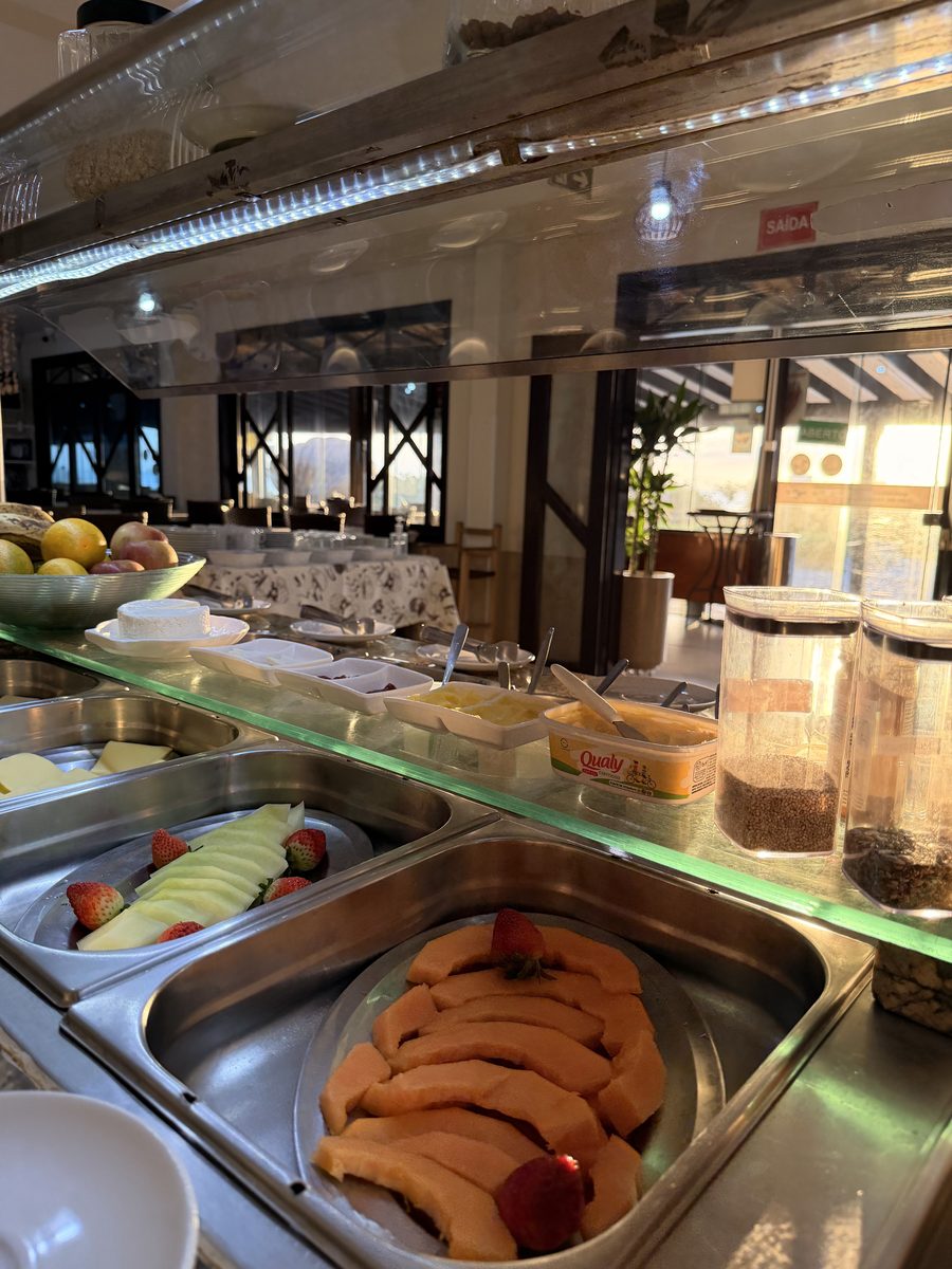 Buffet de café da manhã do Hotel Pérola — foto 2