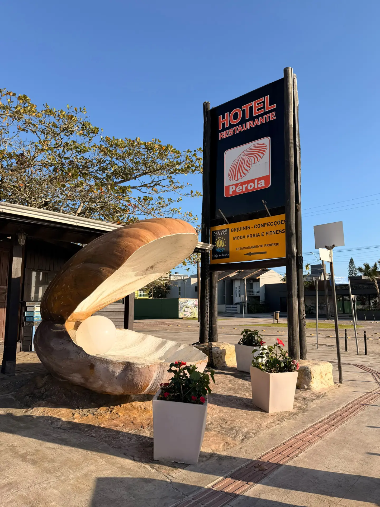 Entrada do Hotel Pérola em Itapoá